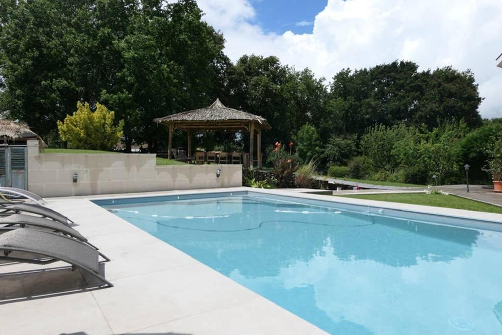 Villa Alba. Piscine Grand Jardin Hauts De Bordeaux Carignan-de-Bordeaux Exterior photo